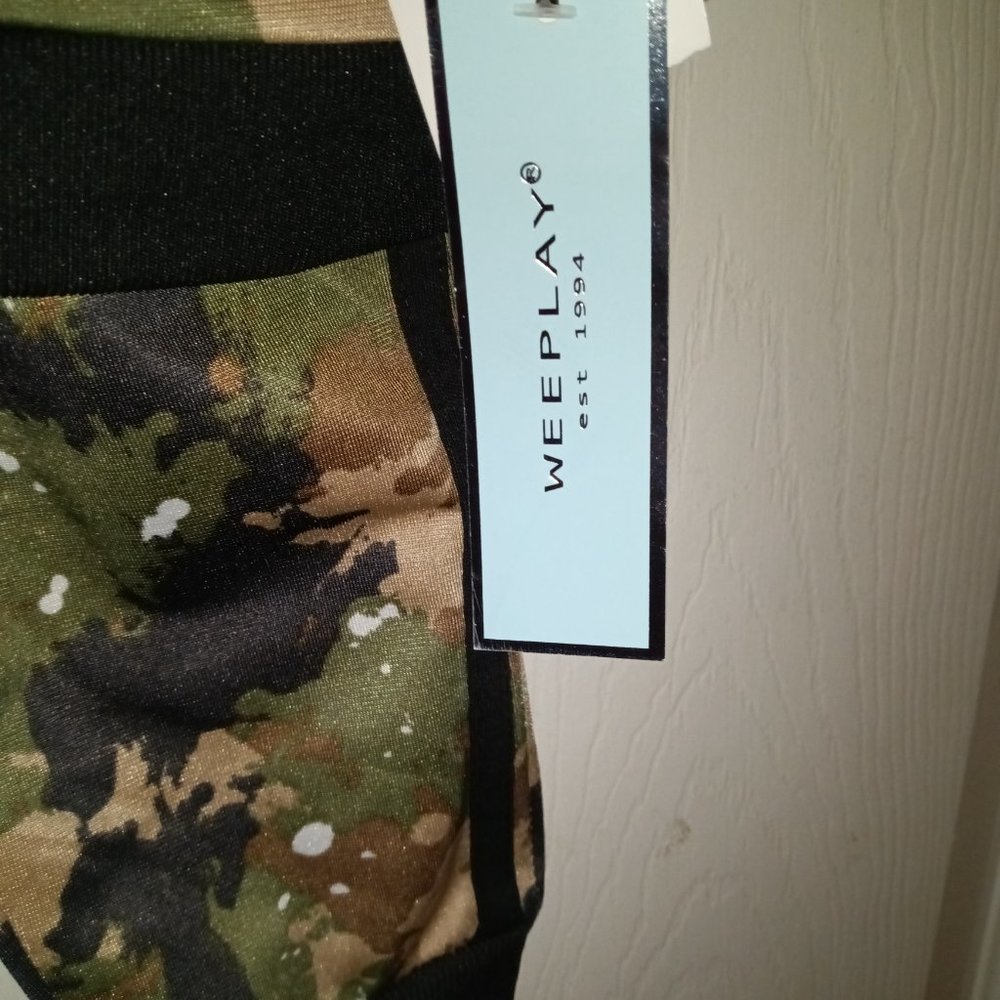 Wee Play tracksuit - Picture 3 of 3
